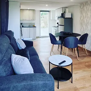 https://le-moutik-du-bord-de-mer-parking-calme-jardin.inbrittany.com